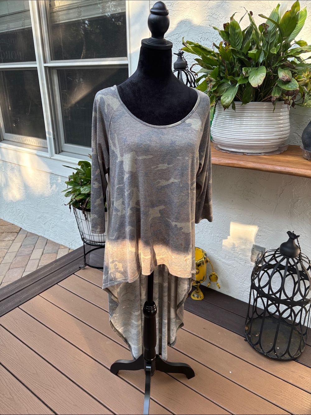 High-Low Camo Tunic Top in Grey